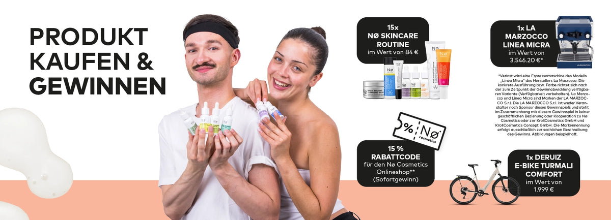 Zwei Personen präsentieren Nø Cosmetics Produkte neben verschiedenen Preisen des Gewinnspiels.
