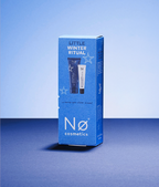 Little Winter Ritual Winter Set 2026 von Nø Cosmetics, auf blauem Hintergrund.